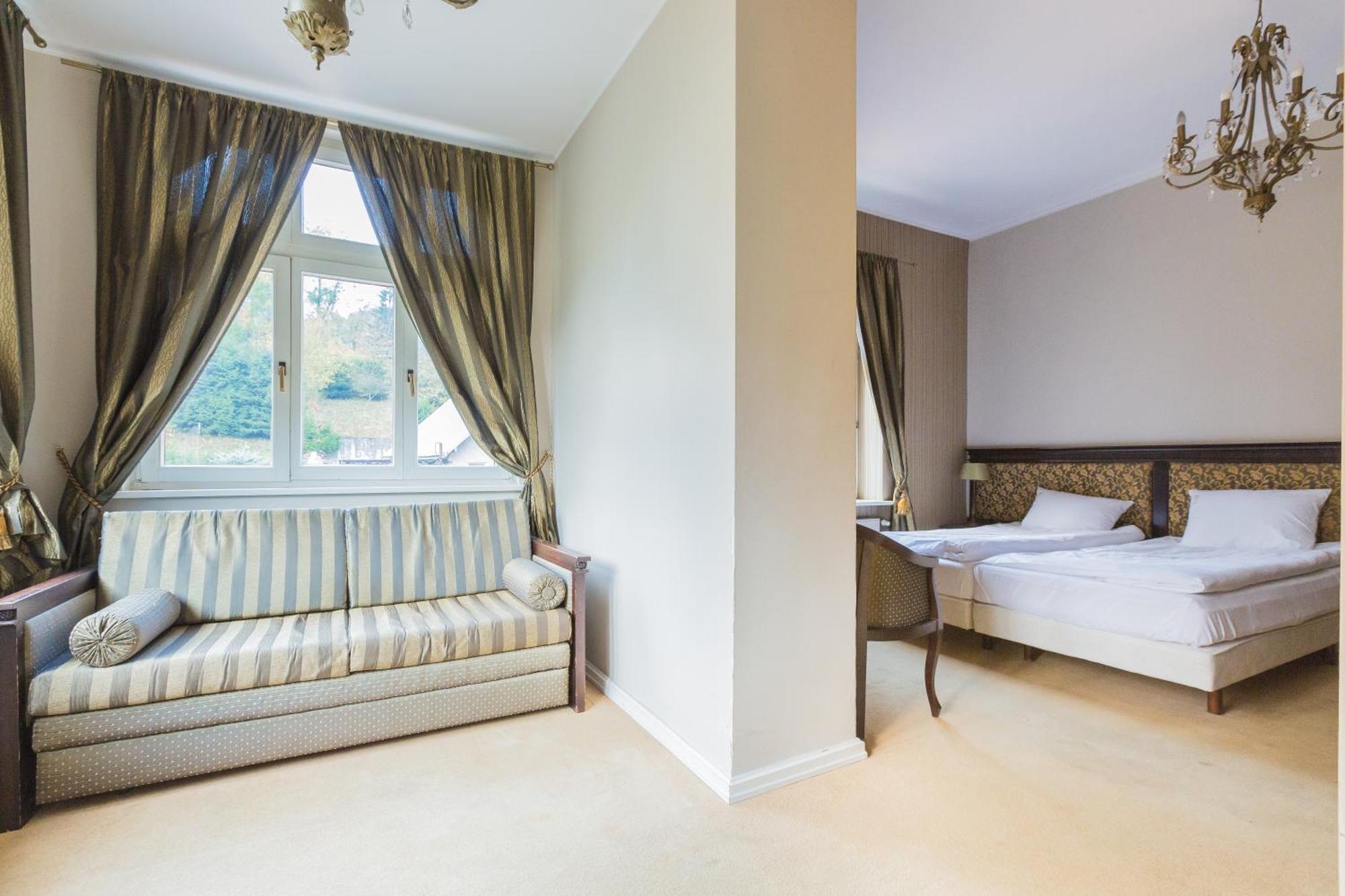 Hotel Fryderyk Duszniki Zdroj Room photo